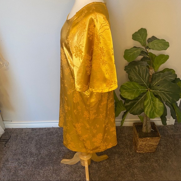 LuLu’s Golden Jacquard Silky Shift Dress - Picture 8 of 11